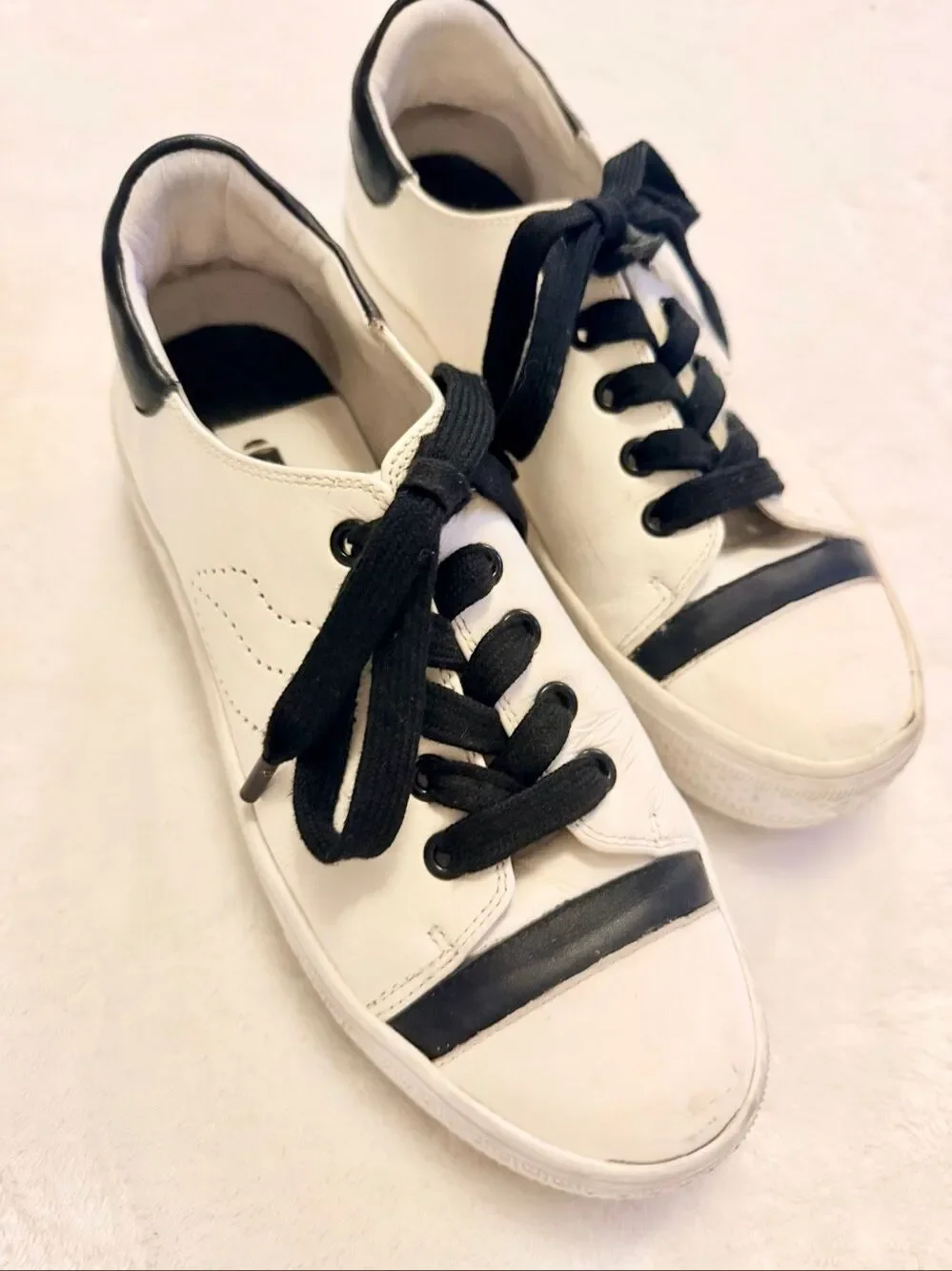 Alice + Olivia step up
